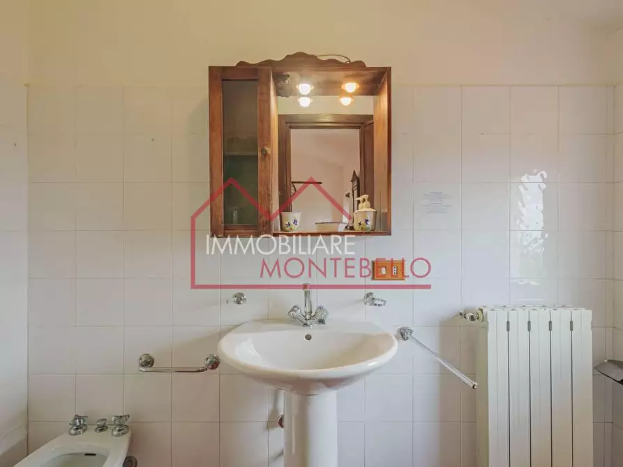Immagine 32 di Rustico / casale in vendita  a Camaiore