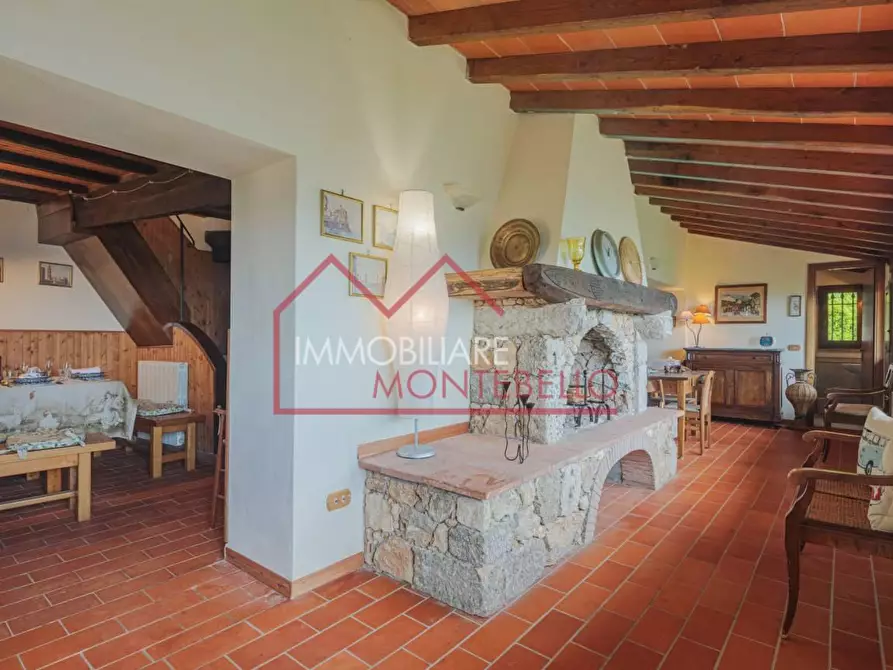 Immagine 16 di Rustico / casale in vendita  a Camaiore