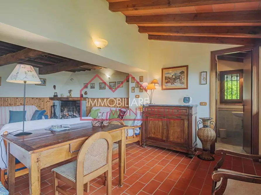 Immagine 17 di Rustico / casale in vendita  a Camaiore