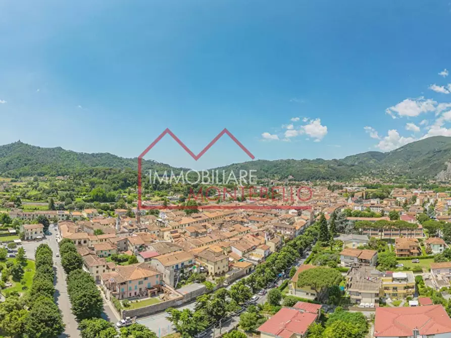 Immagine 8 di Rustico / casale in vendita  a Camaiore