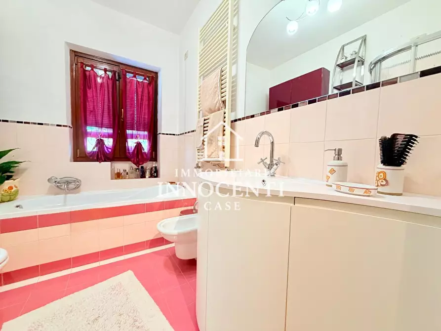 Immagine 28 di Casa bifamiliare in vendita  a Massa