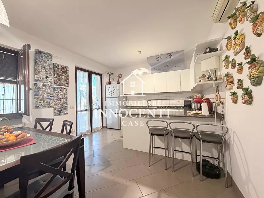Immagine 16 di Casa bifamiliare in vendita  a Massa