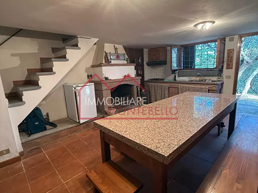 Immagine 6 di Casa indipendente in vendita  a Camaiore