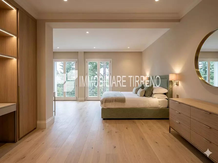 Immagine 13 di Appartamento in vendita  a Montignoso