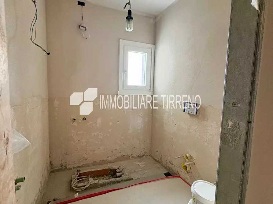 Immagine 11 di Appartamento in vendita  a Montignoso