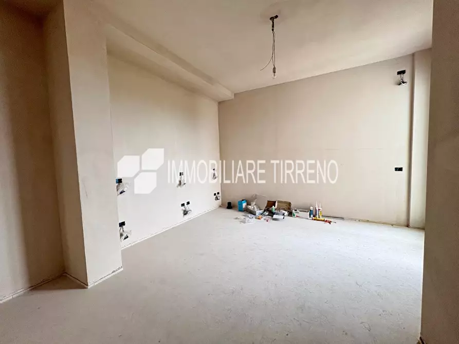 Immagine 6 di Appartamento in vendita  a Montignoso