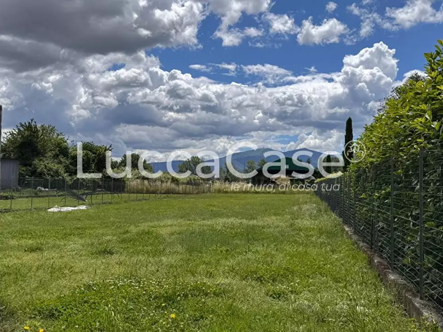 Immagine 24 di Casa colonica in vendita  a Capannori
