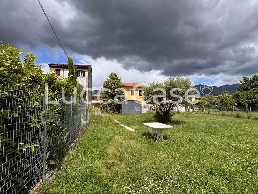 Immagine 20 di Casa colonica in vendita  a Capannori