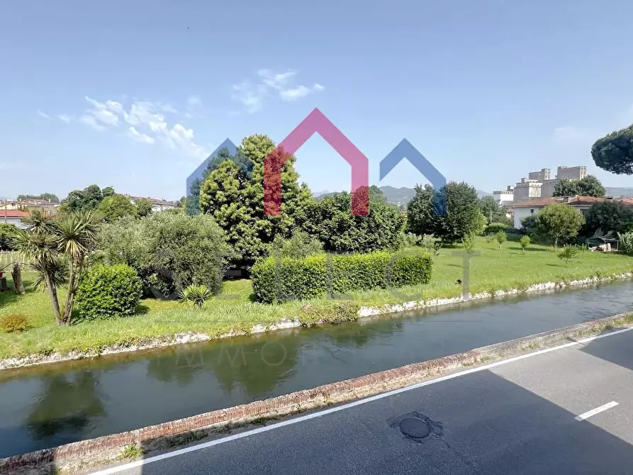 Immagine 23 di Terratetto in vendita  a Lucca