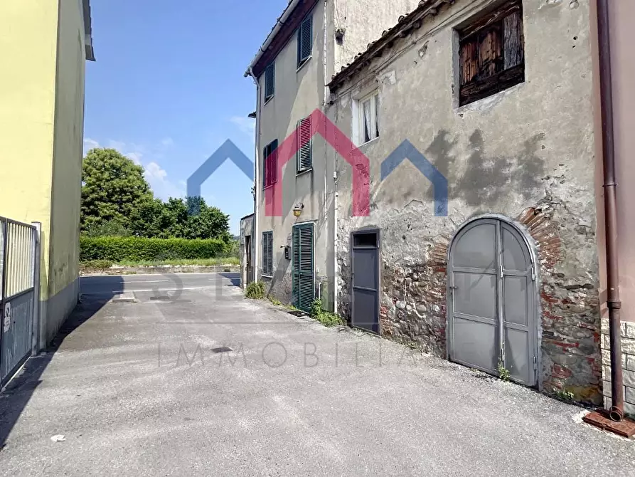 Immagine 43 di Terratetto in vendita  a Lucca