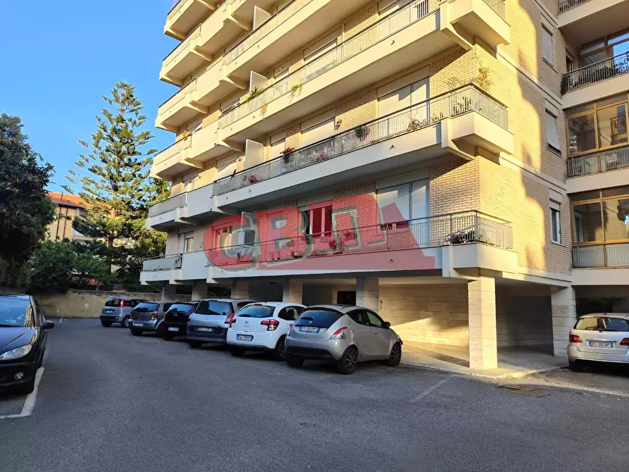 Immagine 28 di Appartamento in vendita  a Livorno