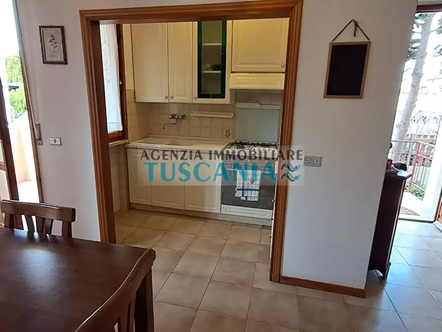 Immagine 8 di Appartamento in vendita  a Rosignano Marittimo
