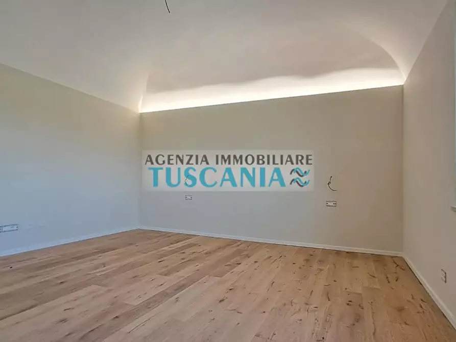 Immagine 12 di Casa colonica in vendita  a Bibbona