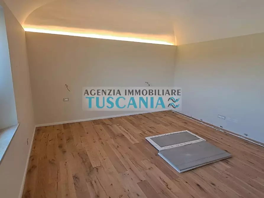 Immagine 11 di Casa colonica in vendita  a Bibbona