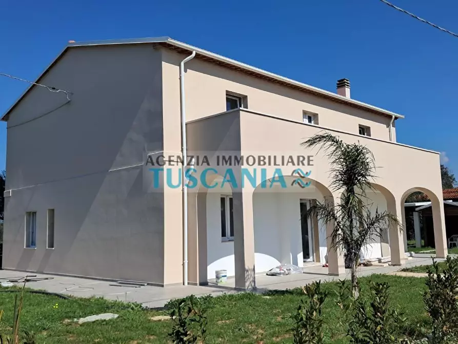 Immagine 1 di Casa colonica in vendita  a Bibbona