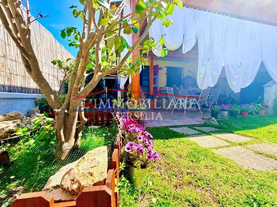 Immagine 21 di Casa bifamiliare in vendita  a Massa