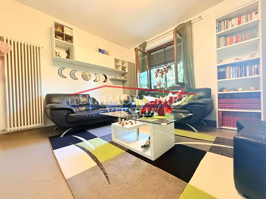 Immagine 11 di Casa bifamiliare in vendita  a Massa