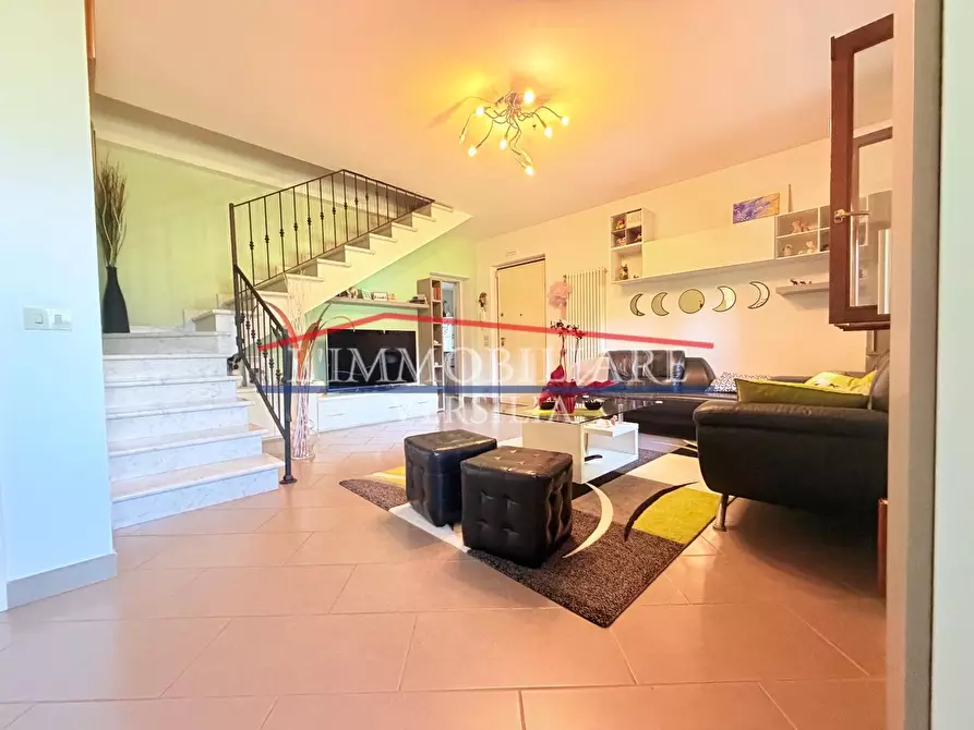 Immagine 13 di Casa bifamiliare in vendita  a Massa