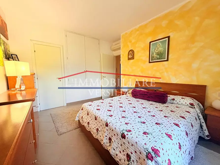 Immagine 24 di Casa bifamiliare in vendita  a Massa