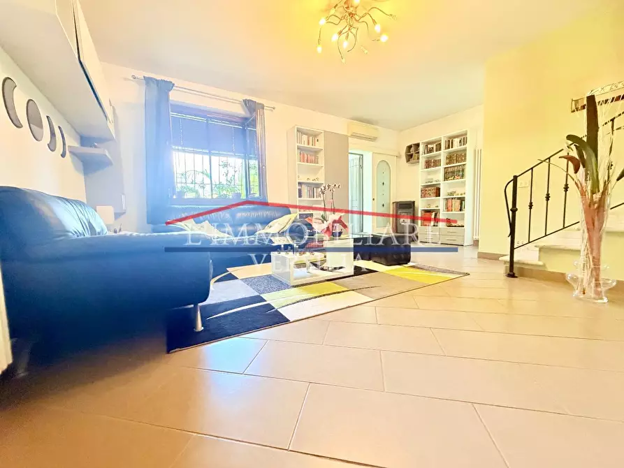 Immagine 10 di Casa bifamiliare in vendita  a Massa