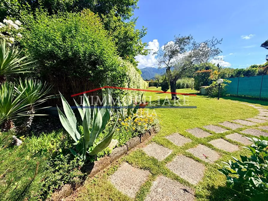 Immagine 8 di Casa bifamiliare in vendita  a Massa