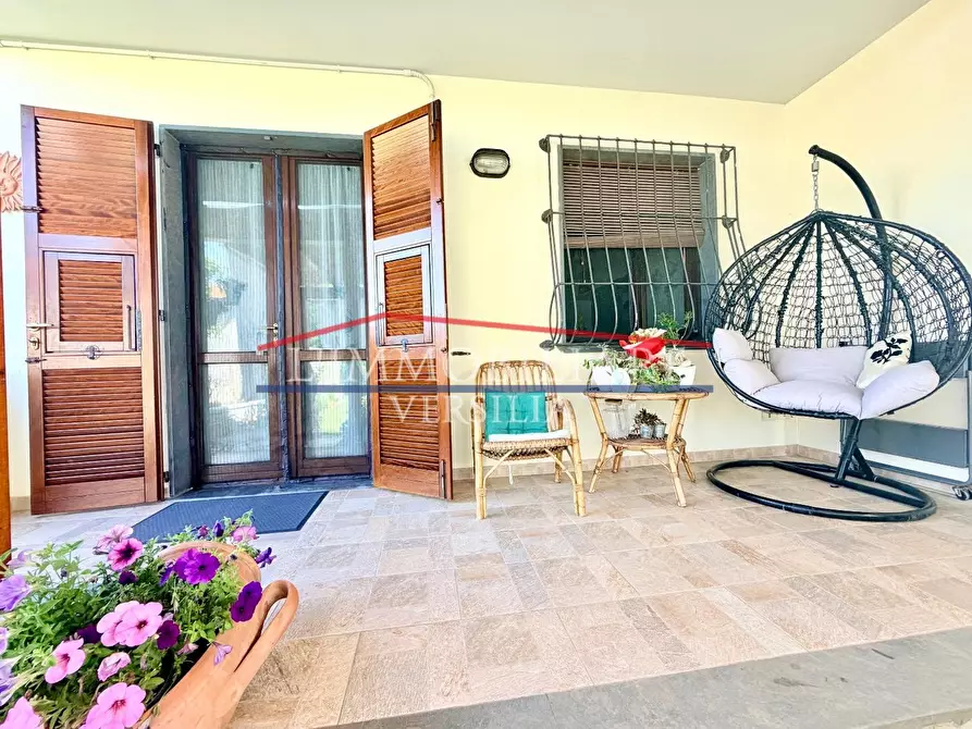 Immagine 20 di Casa bifamiliare in vendita  a Massa