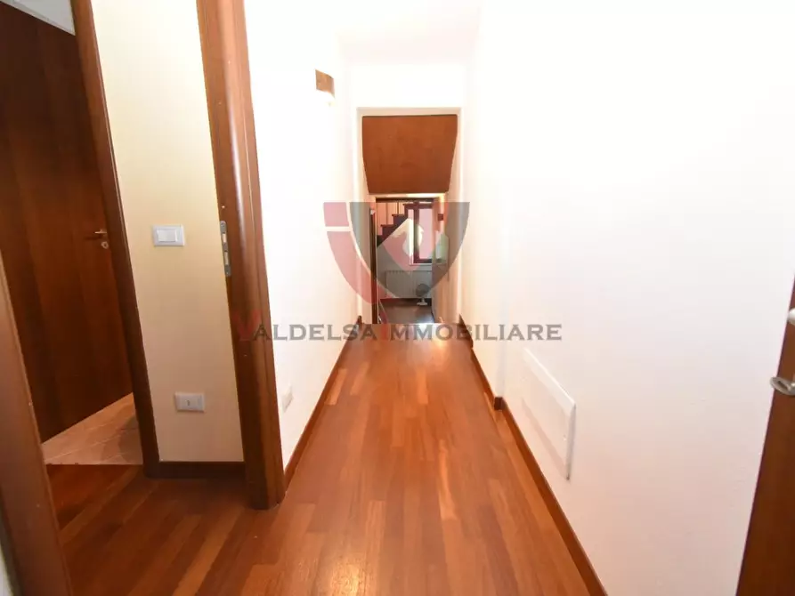 Immagine 23 di Appartamento in vendita  a Colle Di Val D'elsa