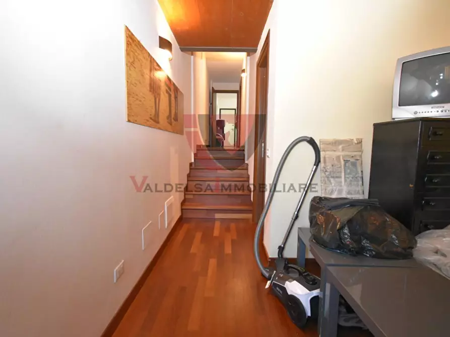 Immagine 35 di Appartamento in vendita  a Colle Di Val D'elsa