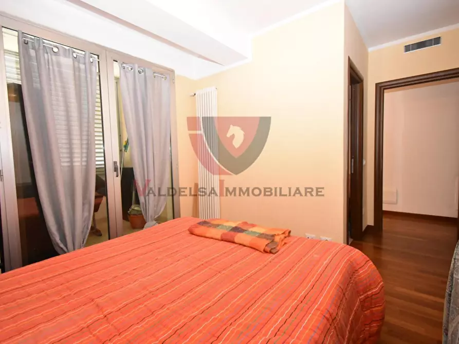 Immagine 17 di Appartamento in vendita  a Colle Di Val D'elsa
