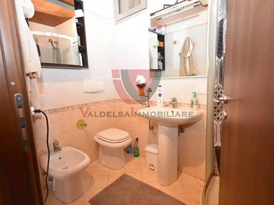 Immagine 22 di Appartamento in vendita  a Colle Di Val D'elsa