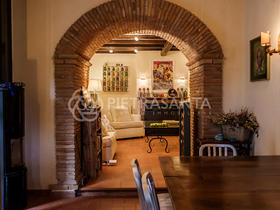 Immagine 27 di Rustico / casale in vendita  a Pietrasanta