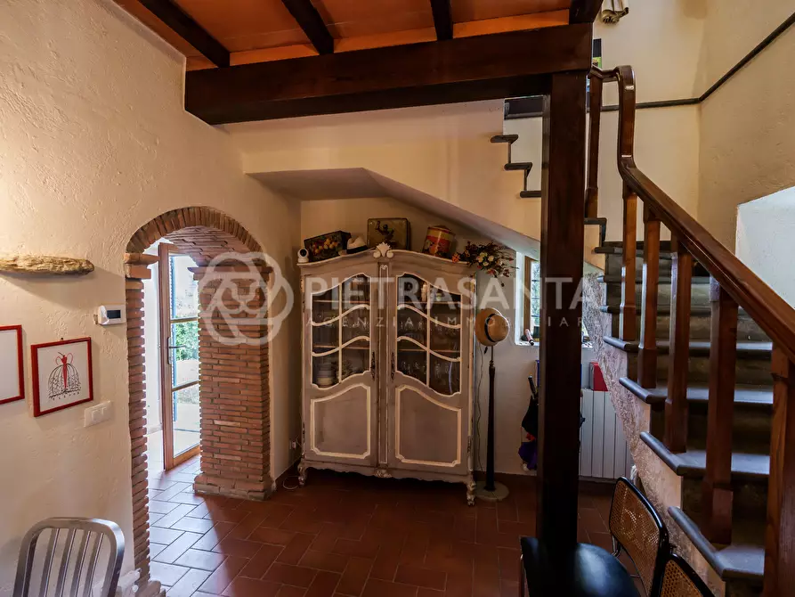 Immagine 24 di Rustico / casale in vendita  a Pietrasanta