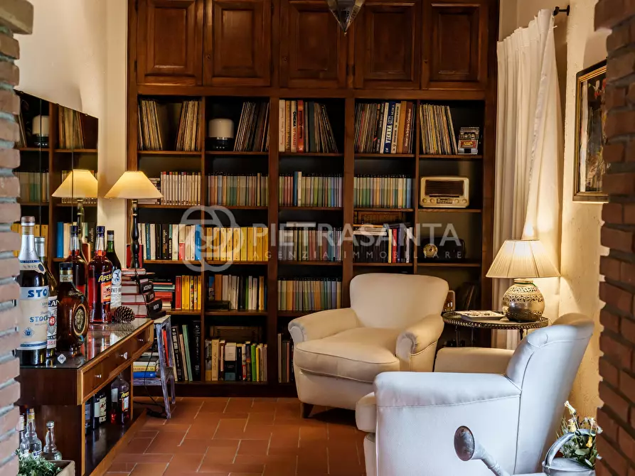 Immagine 30 di Rustico / casale in vendita  a Pietrasanta