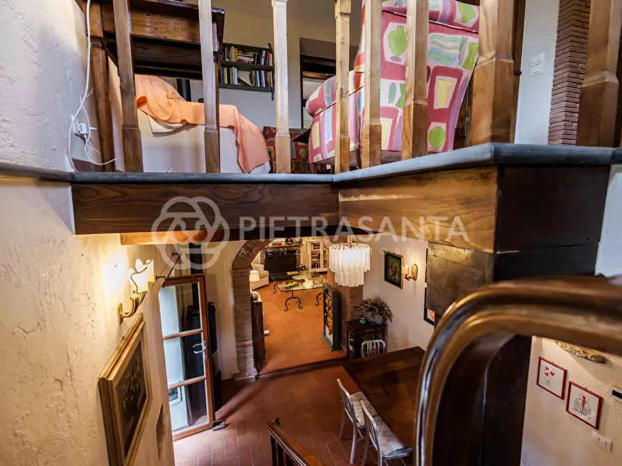 Immagine 37 di Rustico / casale in vendita  a Pietrasanta