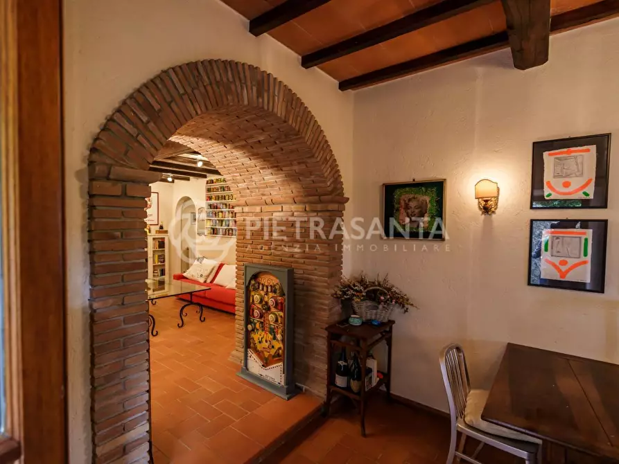Immagine 22 di Rustico / casale in vendita  a Pietrasanta