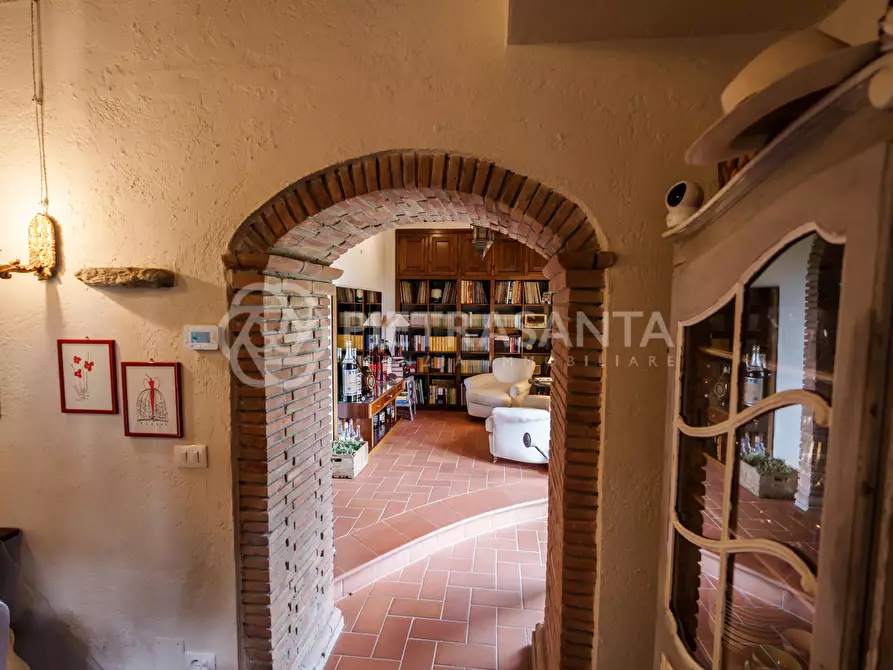 Immagine 25 di Rustico / casale in vendita  a Pietrasanta