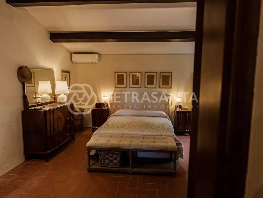 Immagine 49 di Rustico / casale in vendita  a Pietrasanta