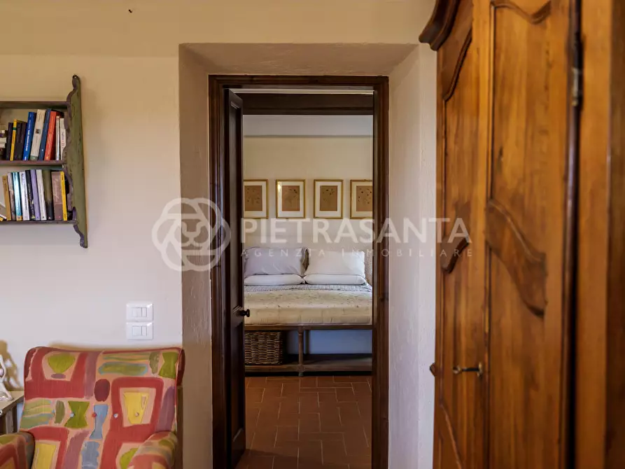 Immagine 39 di Rustico / casale in vendita  a Pietrasanta