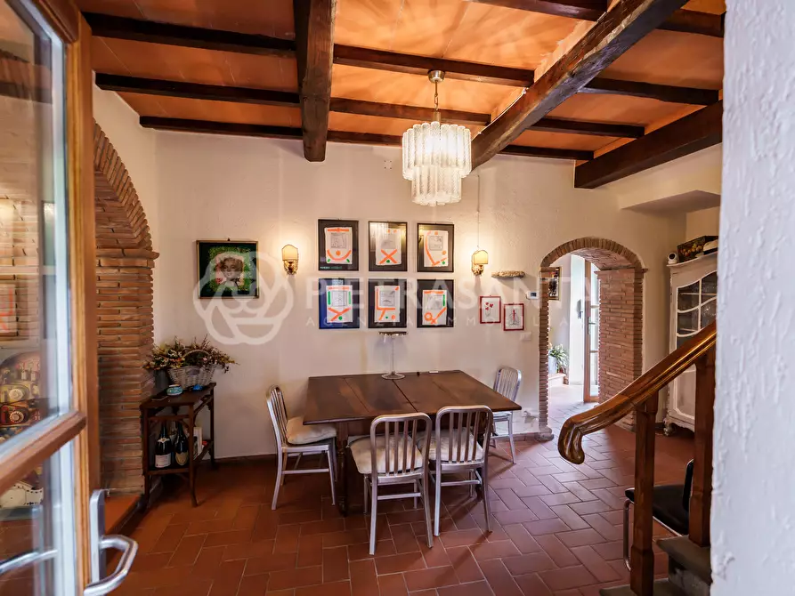 Immagine 23 di Rustico / casale in vendita  a Pietrasanta