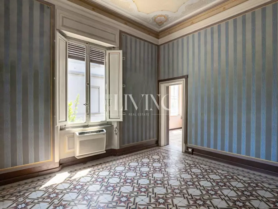 Immagine 2 di Villa in affitto  a Lucca