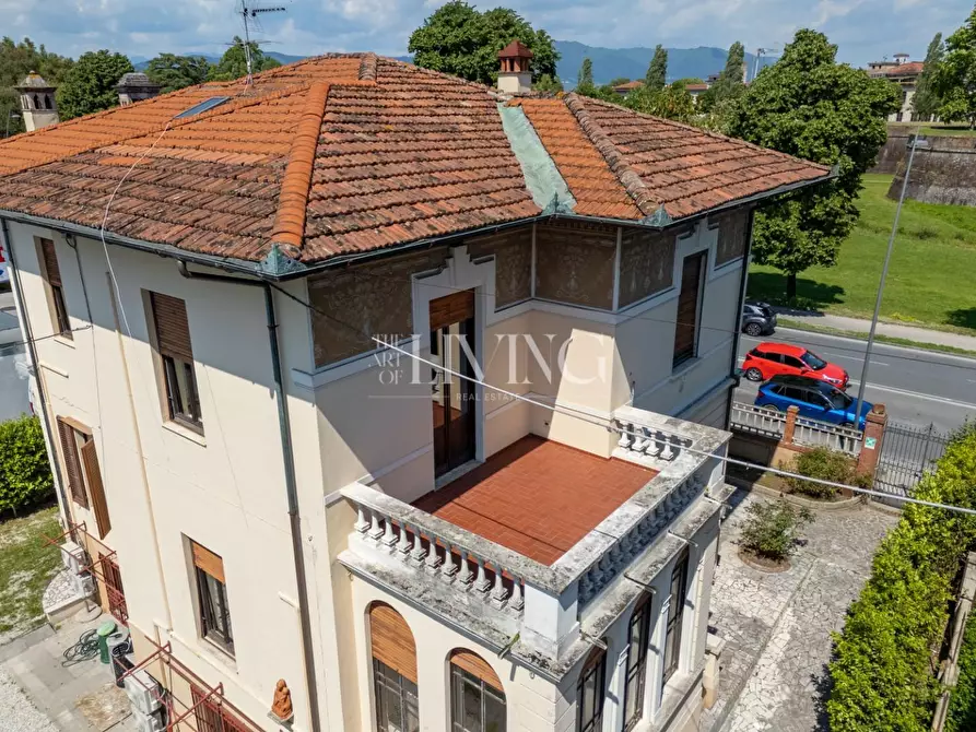 Immagine 17 di Villa in affitto  a Lucca