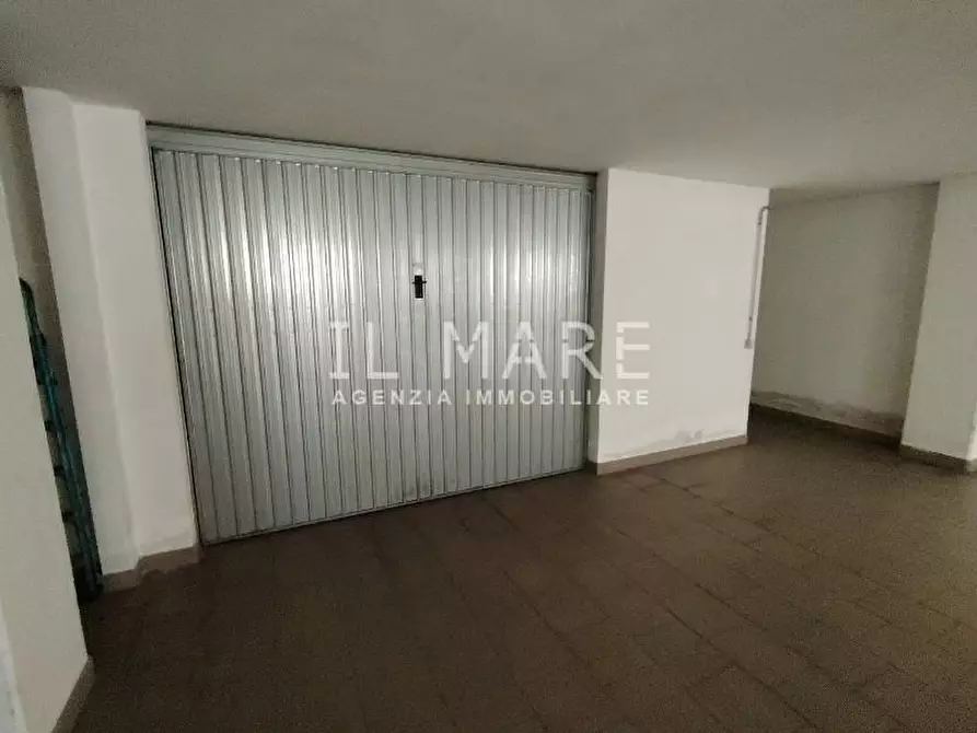 Immagine 18 di Appartamento in vendita  a Massa