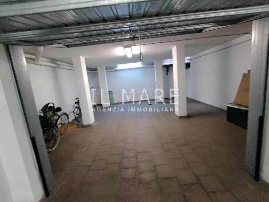 Immagine 19 di Appartamento in vendita  a Massa