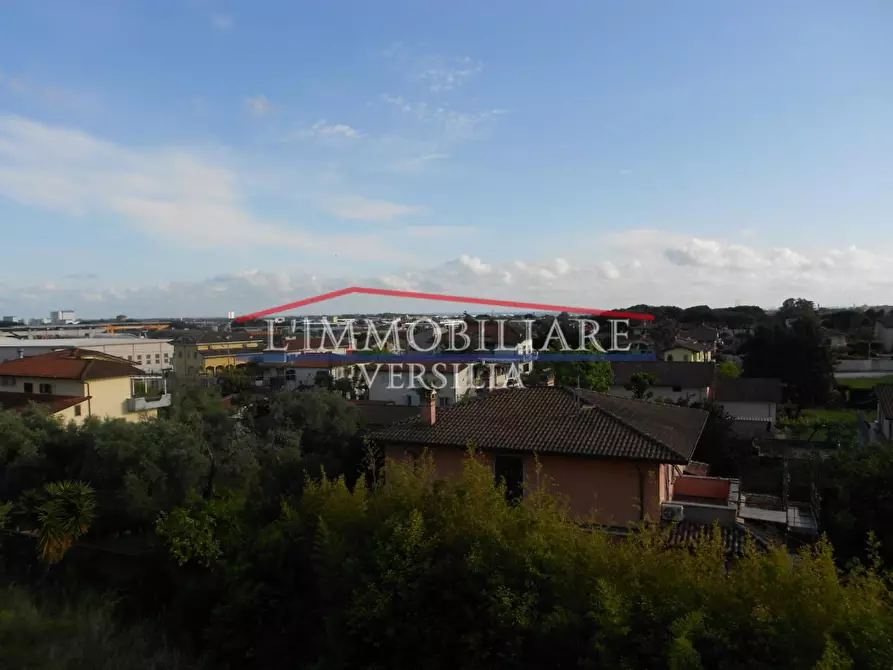 Immagine 29 di Appartamento in vendita  a Carrara