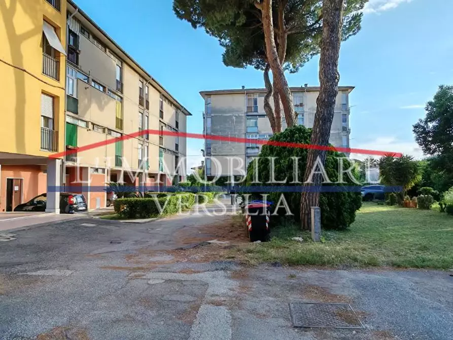 Immagine 27 di Appartamento in vendita  a Carrara