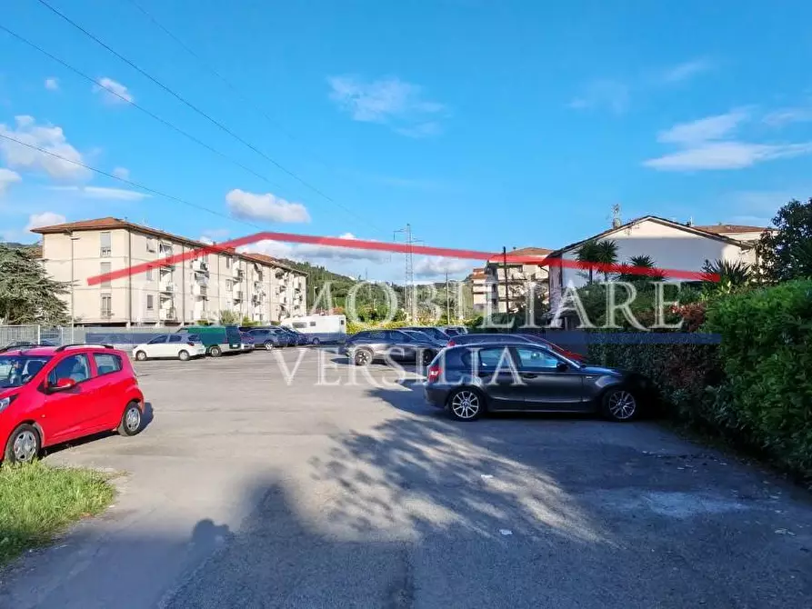 Immagine 26 di Appartamento in vendita  a Carrara