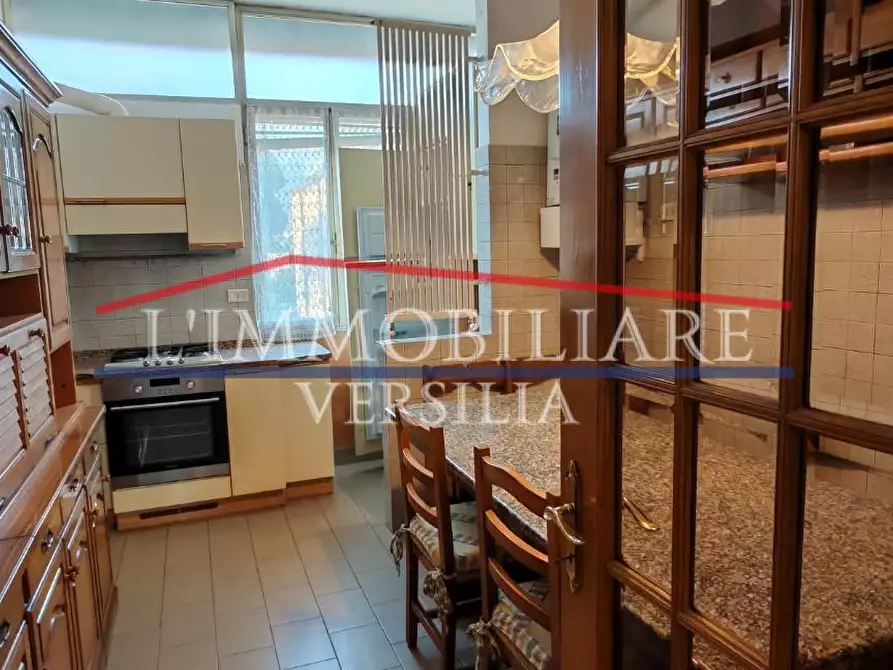 Immagine 3 di Appartamento in vendita  a Carrara