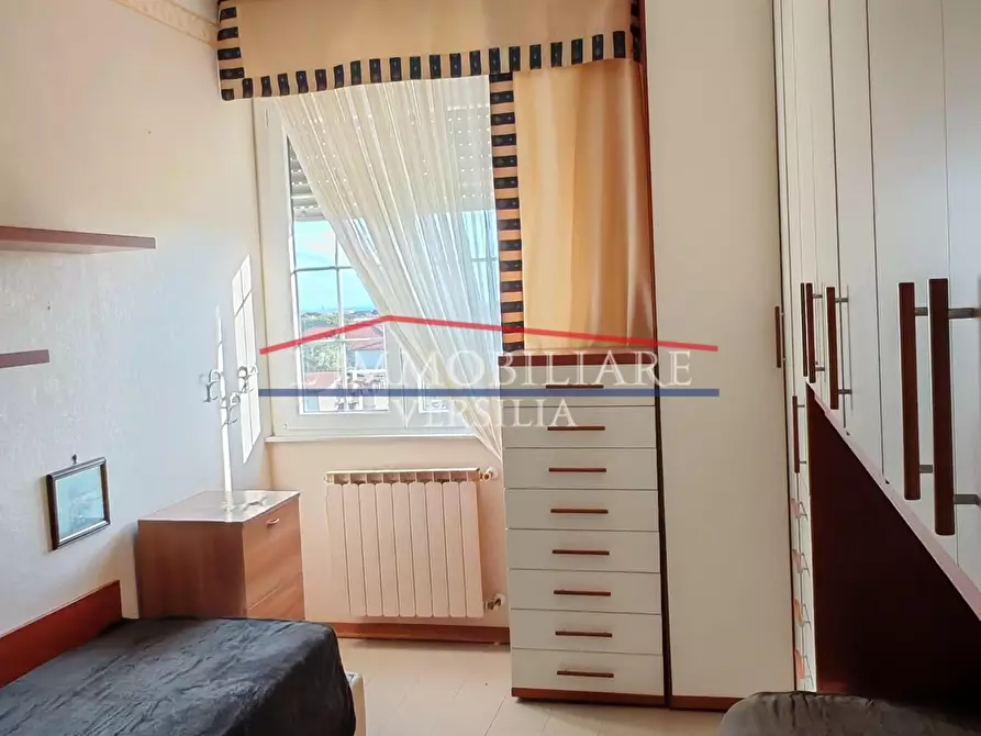 Immagine 19 di Appartamento in vendita  a Carrara