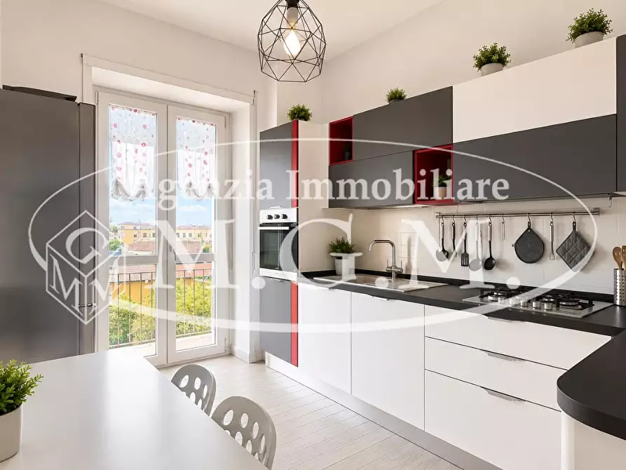 Immagine 2 di Appartamento in vendita  a Pisa