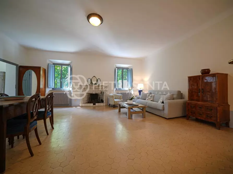 Immagine 33 di Villa in vendita  a Camaiore